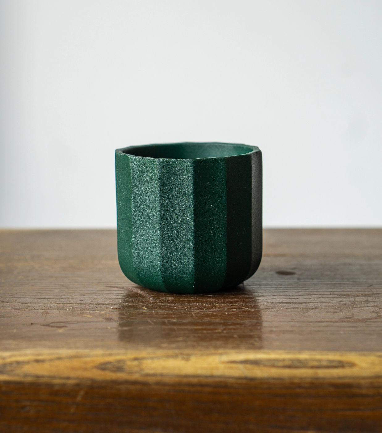 Keramicky kvetinac Korint