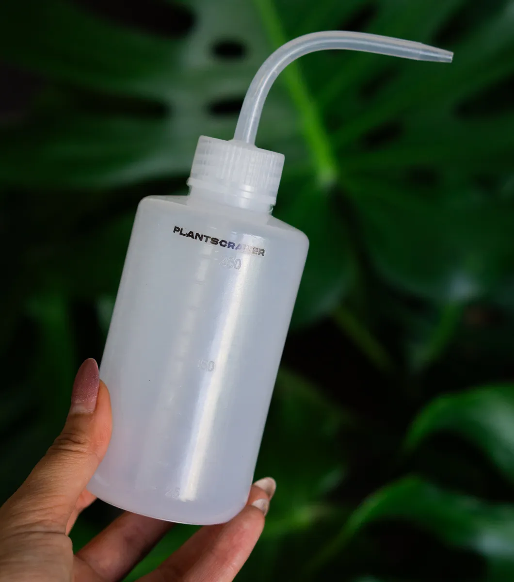 (250ml) Flasticka na polievanie rastlin a tyci Plantscraper