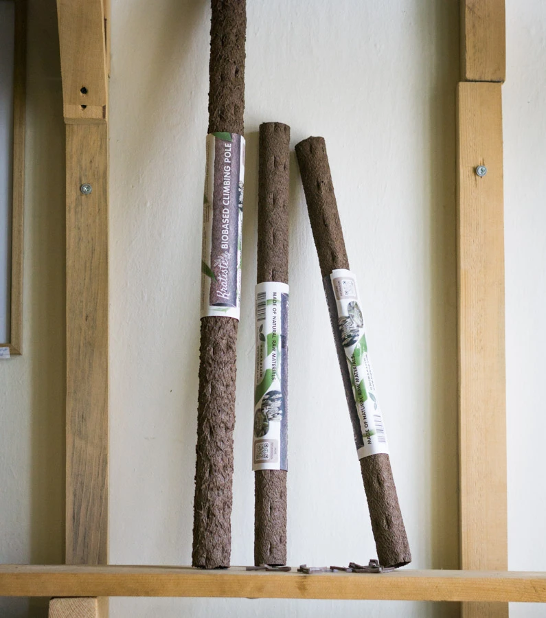 Kompostovatelna oporna tyc pre izbove rastliny