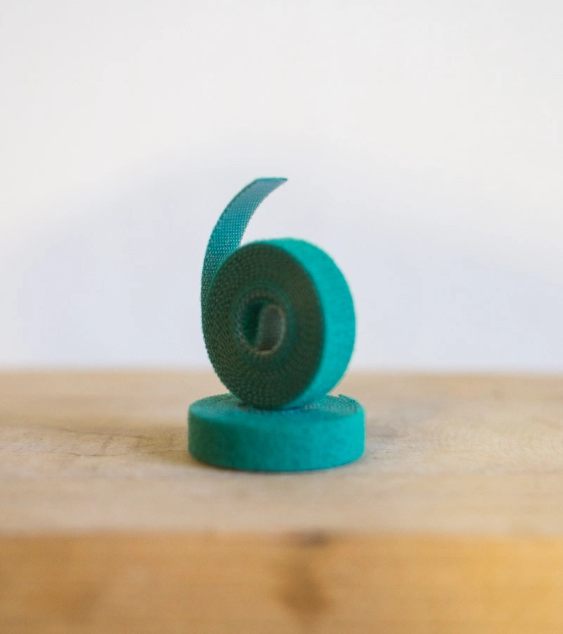 Reusable floristicka paska so suchym zipsom