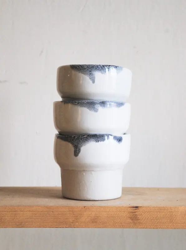 Porcelanovy kvetinac Atelier Javorski