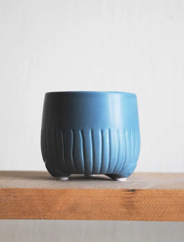 Keramicky kvetinac Tucko modry