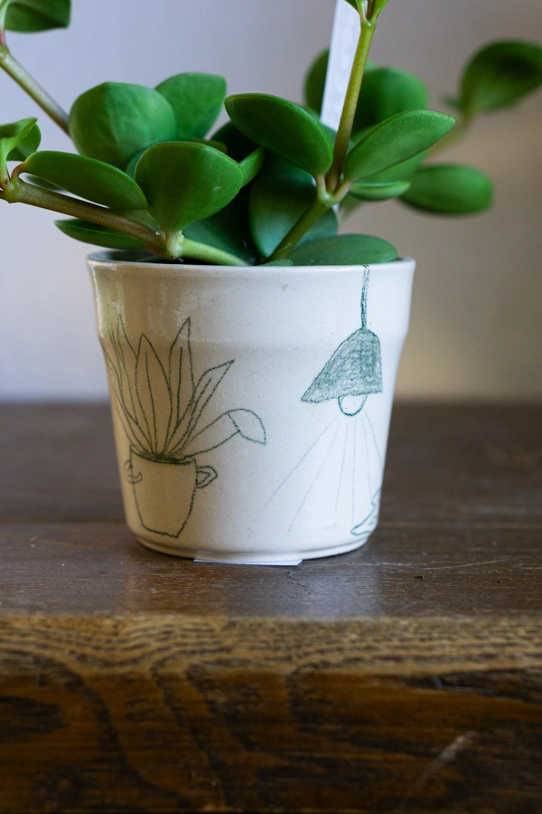 Keramicky kvetinac Atelier Javorski PLANT (nahodny kus)