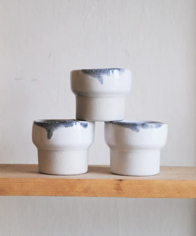 Porcelanovy kvetinac Atelier Javorski