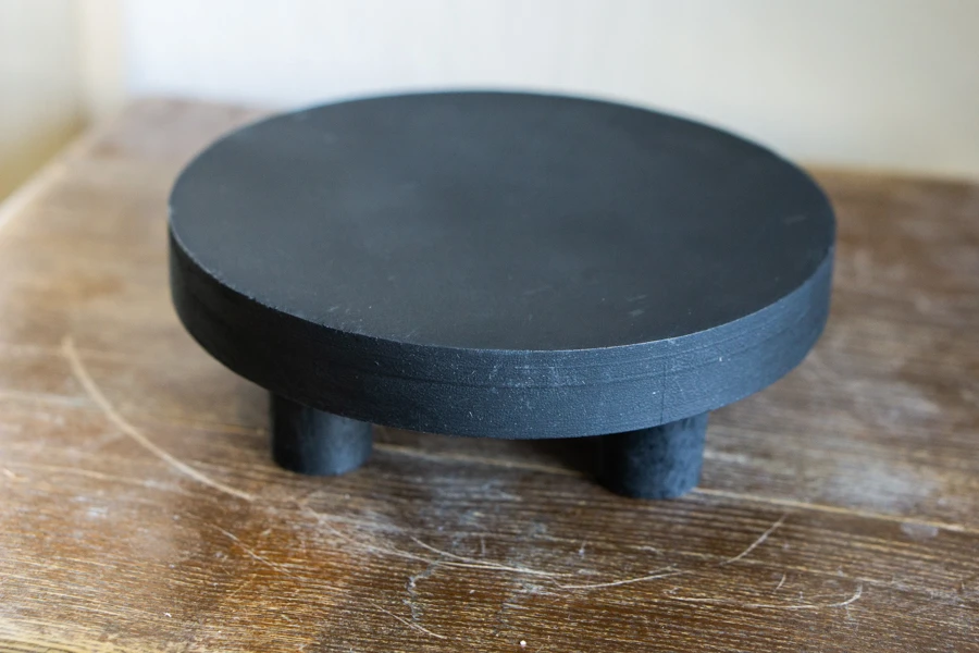 Dreveny stojan na kvetinac (mangove drevo)