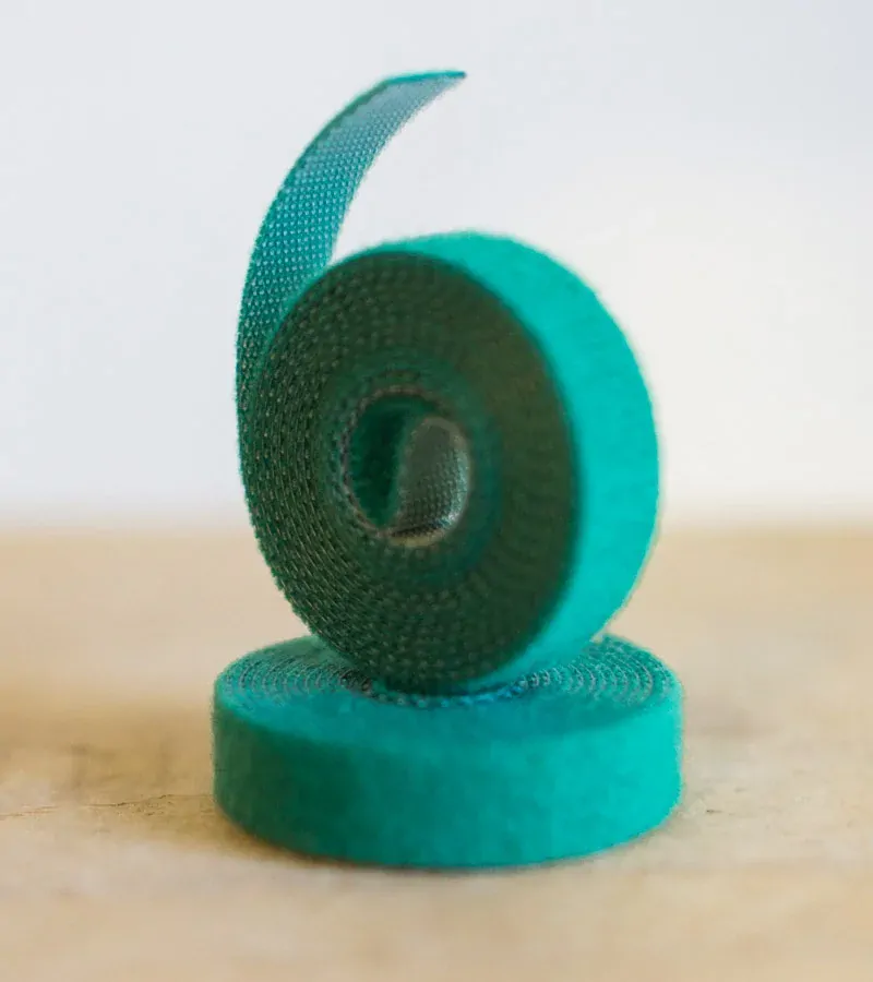 Reusable floristicka paska so suchym zipsom